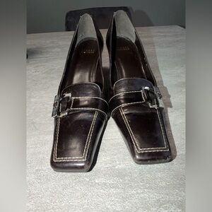 Vintage Stewart Weitzman Leather Kitten Heels size 8.5